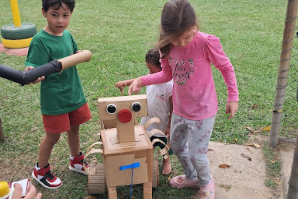 Oficina do futuro: construindo robôs...