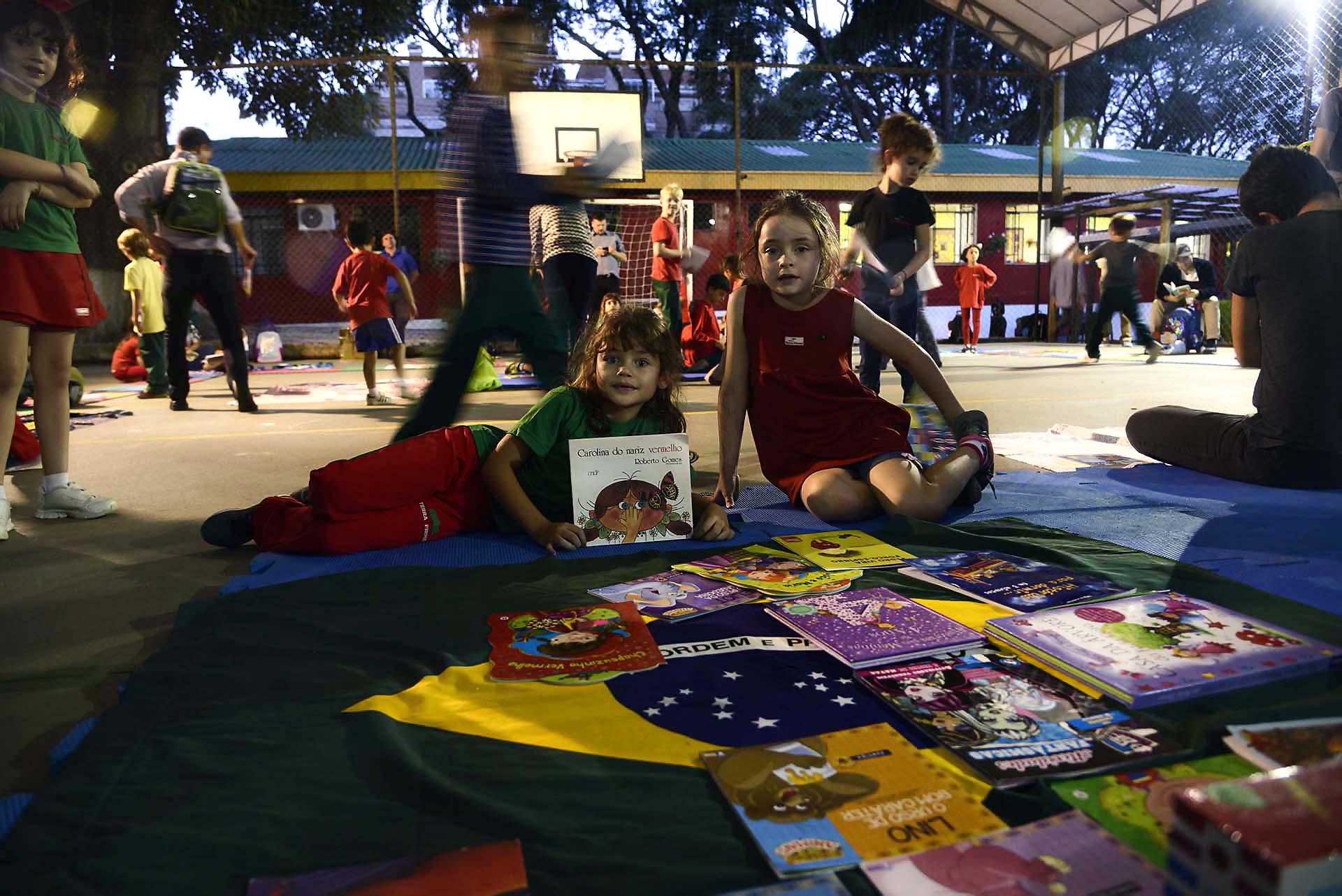 Feira da Troca de livros incentiva gosto pela leitura e interatividade