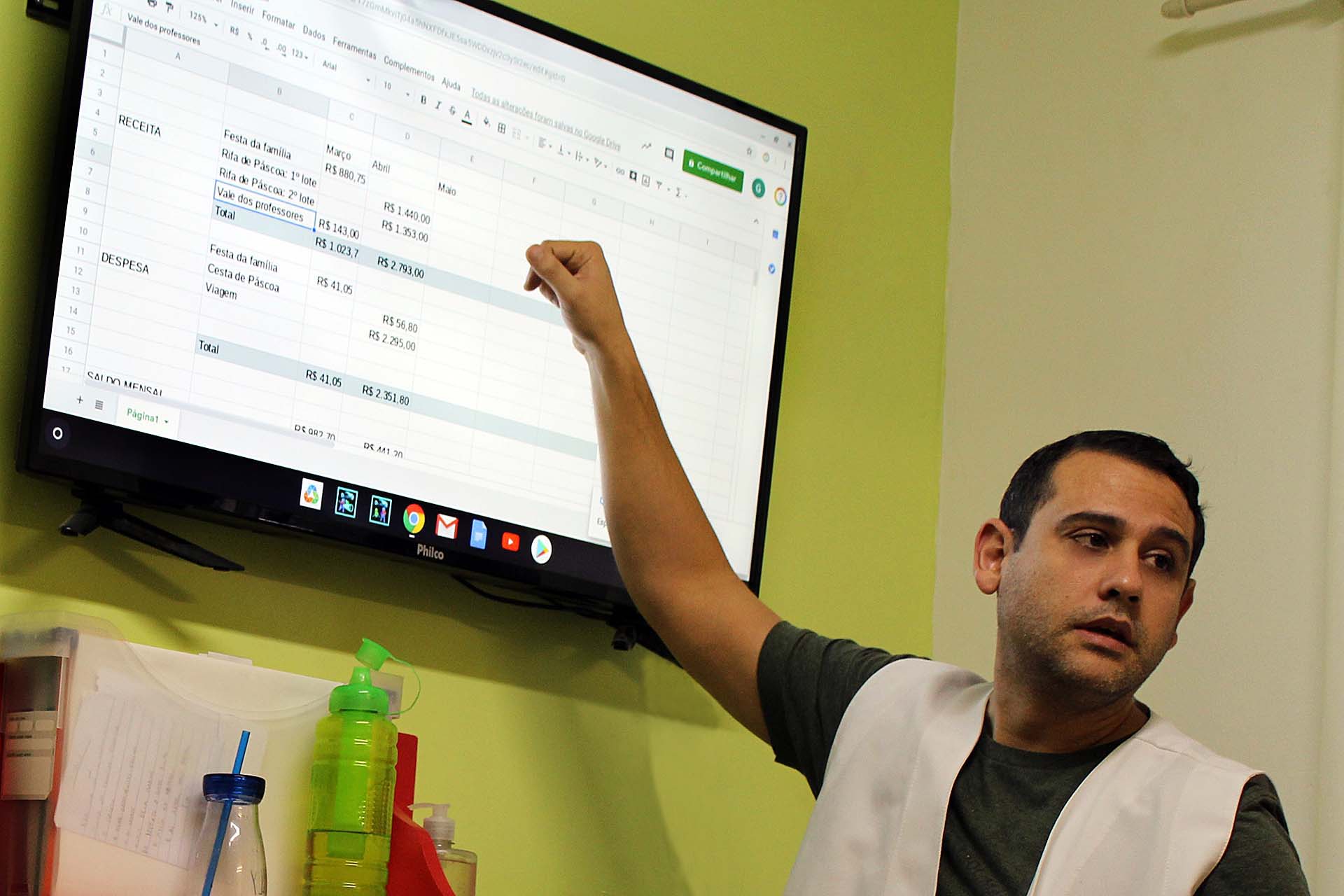 Estudantes do 9º ano preparam formatura e se aprofundam na matemática financeira