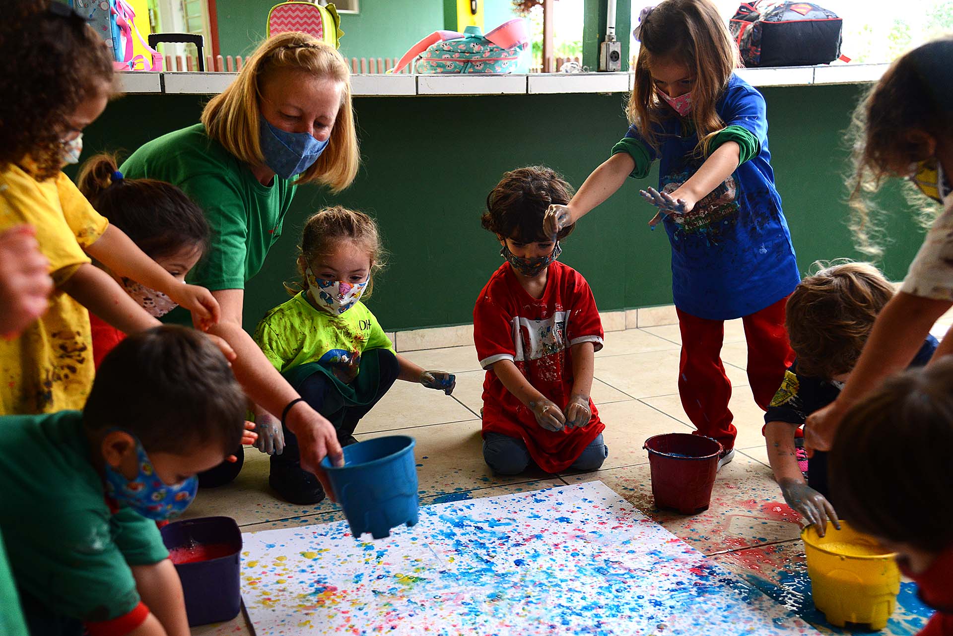 Amigos do coração, parceiros no aprendizado de artes