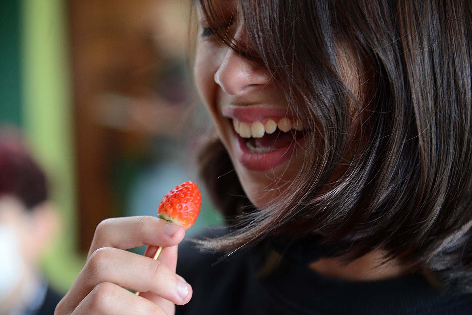 Aprendendo a associar sabores e nutrientes, em inglês e em português